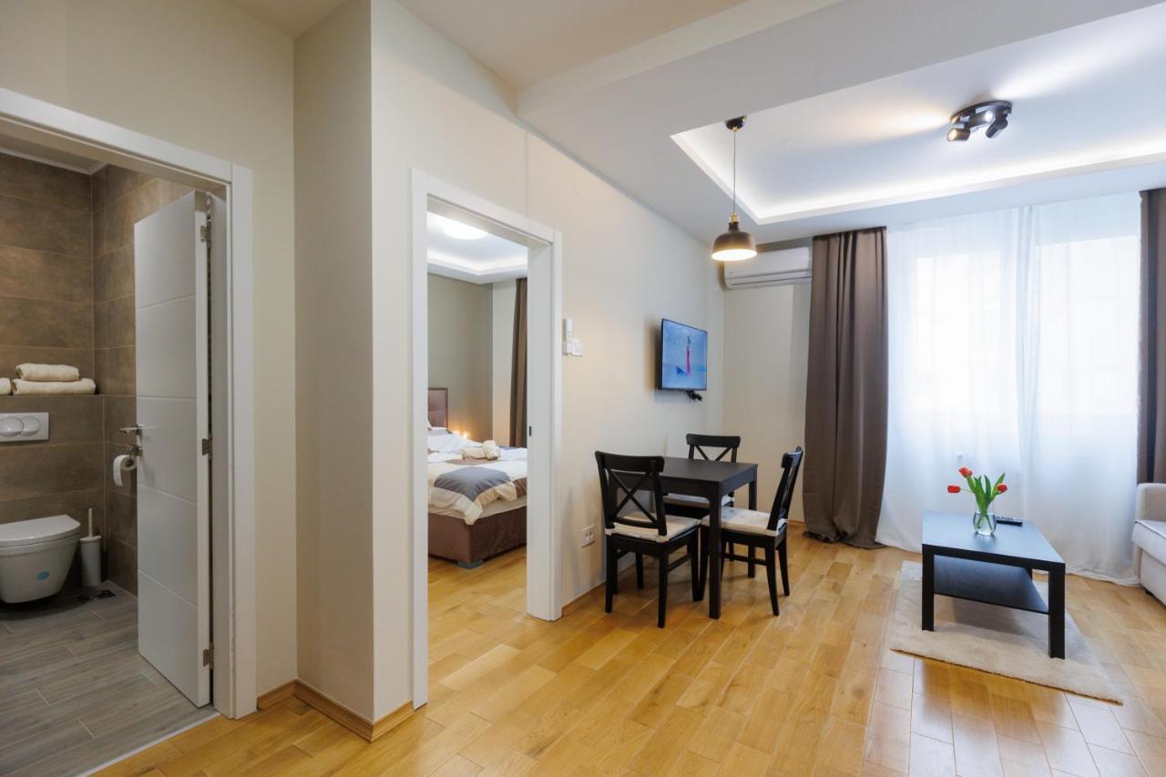Black & White Apartment سوبوتيتْسا المظهر الخارجي الصورة