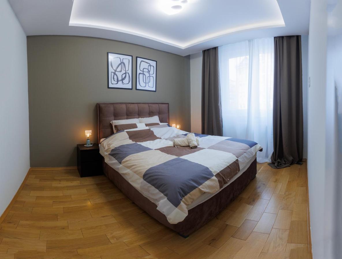 Black & White Apartment سوبوتيتْسا المظهر الخارجي الصورة