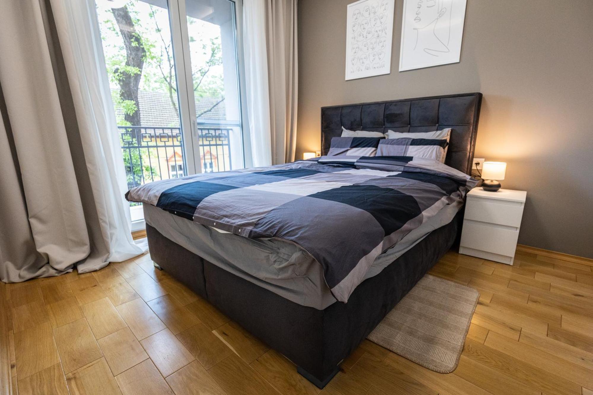 Black & White Apartment سوبوتيتْسا المظهر الخارجي الصورة